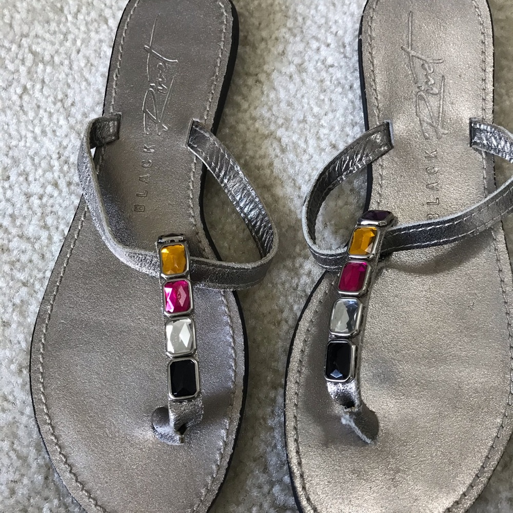 Thong sandal with multicolored rhinestones